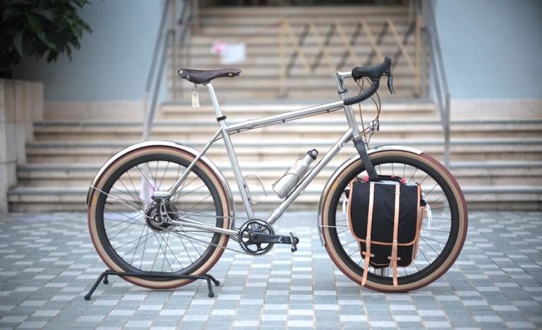 carbon vs titanium frame