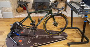 how to choose a rocker plate: Turborocks Realplate with a Wahoo KICKR and Specialized Tarmac SL7