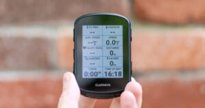 Me holding the Garmin Edge 840 and showing its front side.