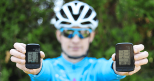 Wahoo ELEMNT BOLT v2 vs. ROAM in my hands