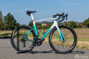 Silniční kolo Winspace Agile s koly Lún HYPER 3 D45.