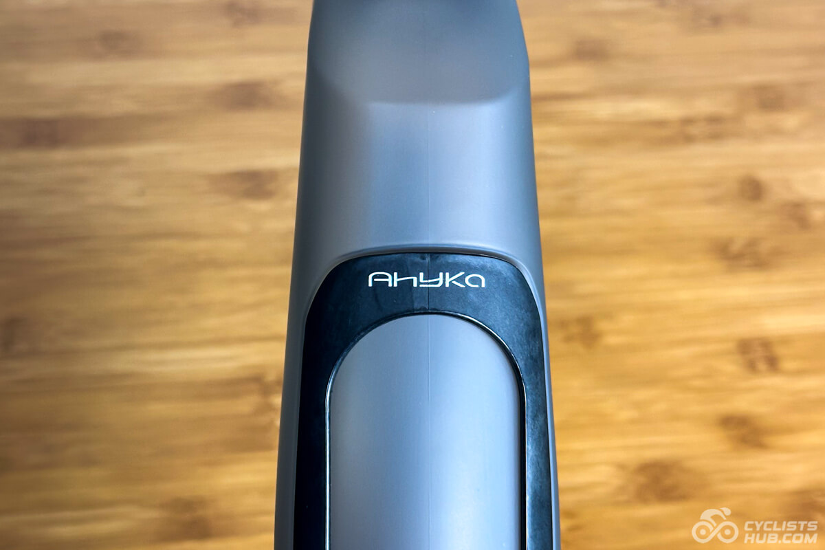 Ahyka aero bottle logo detail.