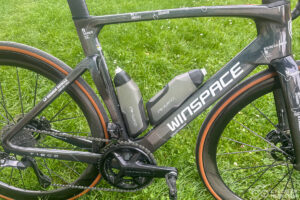 Ahyka aero bottles review: Ahyka bottles in Winspace T1600 aero bike.