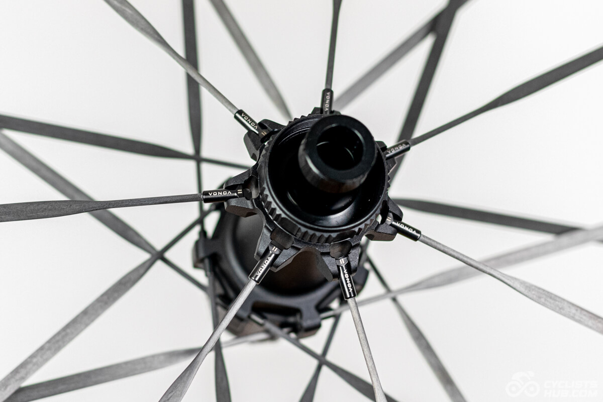 Lún HYPER 5 flanges detail (front wheel).