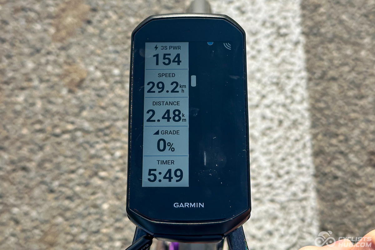 Garmin Edge 1050 showing cars detected by Garmin RearVue 820.