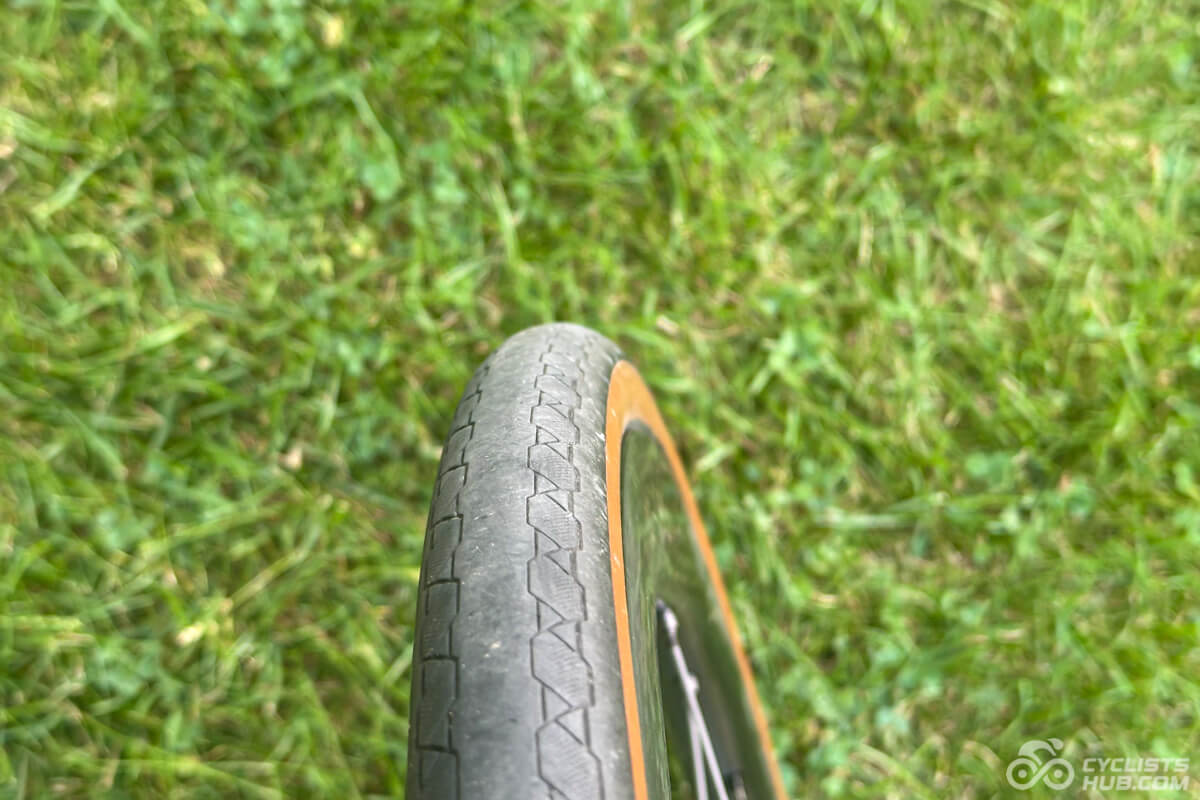 UPVINE Ultra tire-rim transition with Tufo Comtura 4 TR 28mm tire