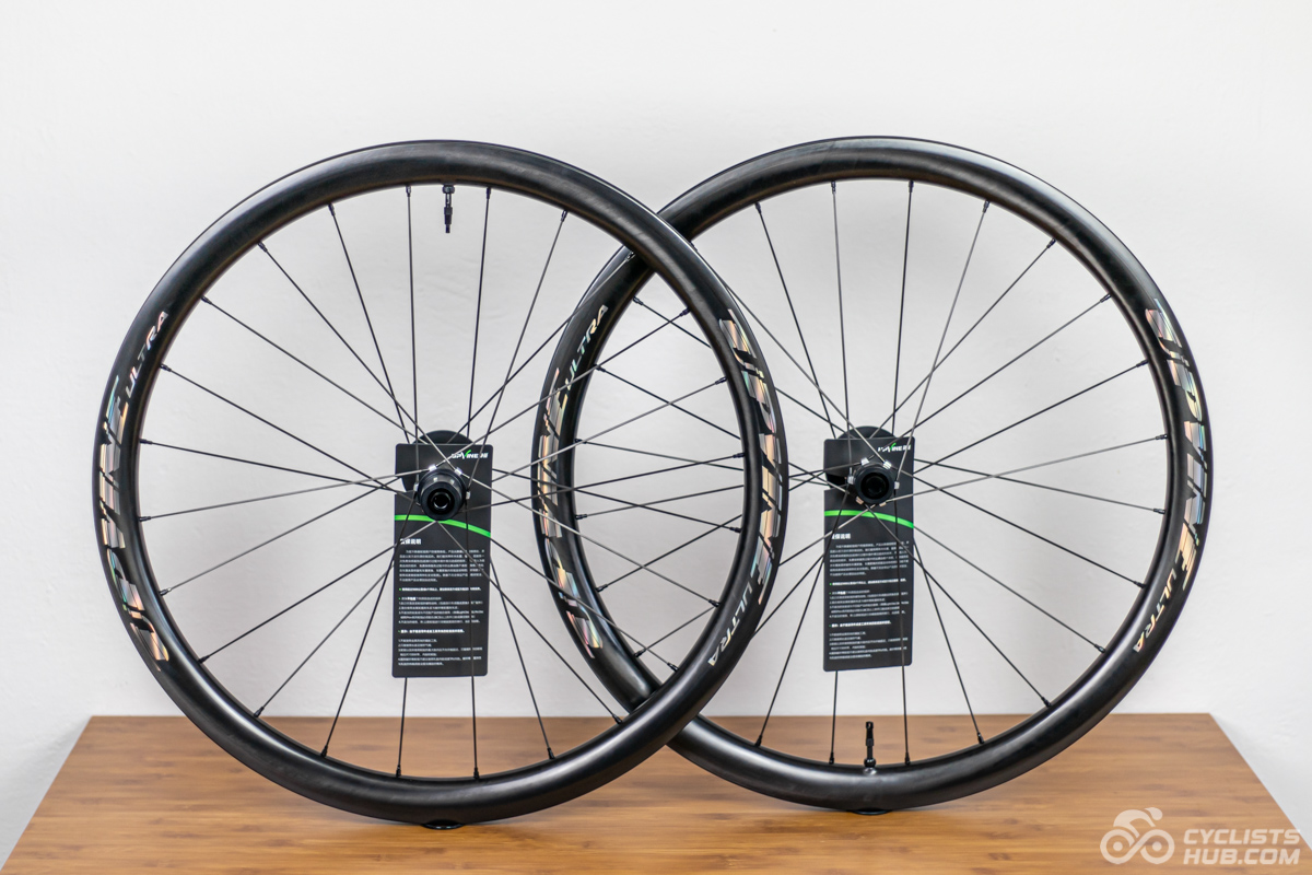 UPVINE Ultra D40 wheels on a wooden table.
