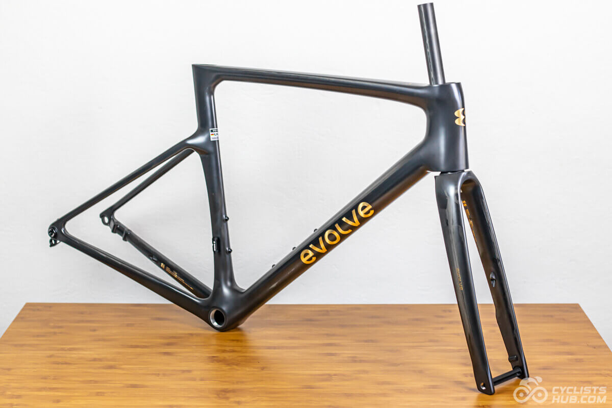 Black Evolve Cima on a wooden table.