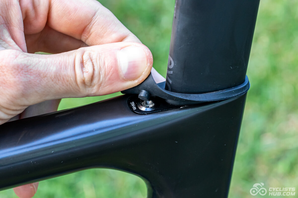Evolve Cima seatpost wedge sleeve with a "knob" so it doesn't peel of.
